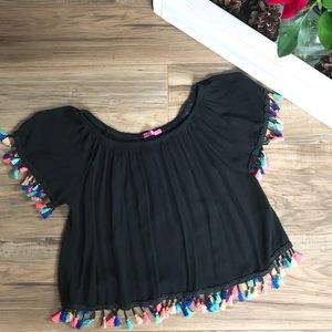 Trendy🌷Off the shoulder cropped tassel top
